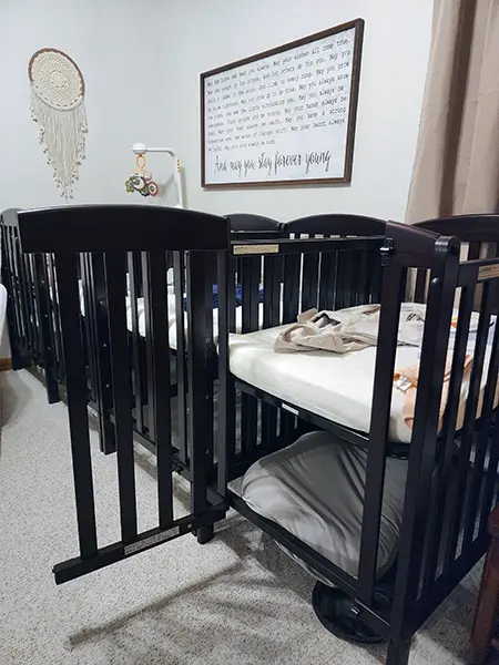 Accessible crib